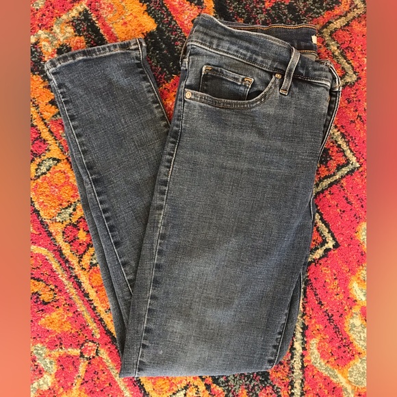 Levi’s | Women’s medium blue 311 shaping skinny jeans,  size 29 - Picture 4 of 12